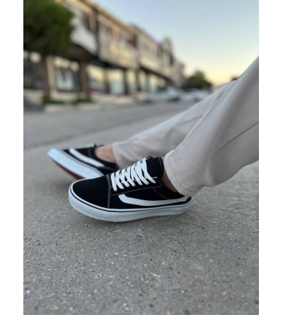 KB-V1 Kuback Siyah Beyaz Detaylı Günlük Erkek Ayakkabı KB-V1 Kuback Siyah Beyaz Detaylı Günlük Erkek Ayakkabı