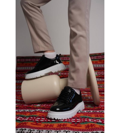 KB-702 Kuback Siyah Rugan Günlük Erkek Ayakkabı KB-702 Kuback Siyah Rugan Günlük Erkek Ayakkabı