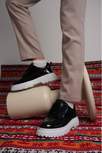 KB-702 Kuback Siyah Rugan Günlük Erkek Ayakkabı KB-702 Kuback Siyah Rugan Günlük Erkek Ayakkabı