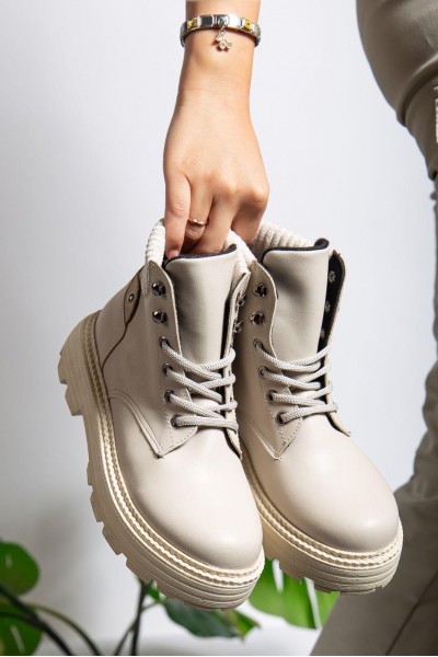 Krem Cilt Bağcıklı Yüksek Taban Kadın Bot