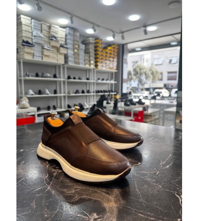 BA0244 İçi Dışı Hakiki Deri Bantlı Rahat Taban Casual Kahverengi Erkek Ayakkabı BA0244 İçi Dışı Hakiki Deri Bantlı Rahat Taban Casual Kahverengi Erkek Ayakkabı