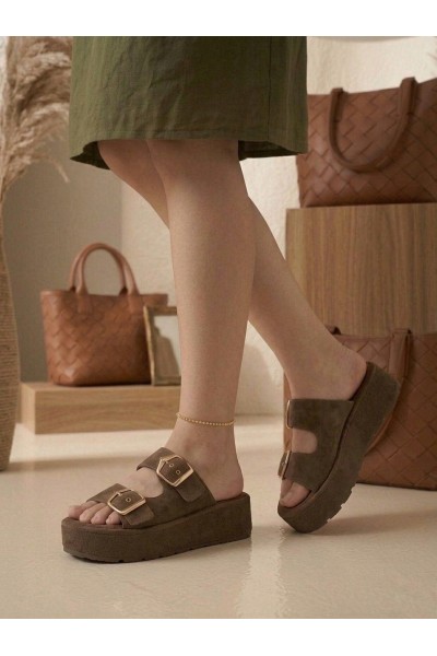 Yazlık Kadın Kahverengi Platform Taban Tokalı Terlik